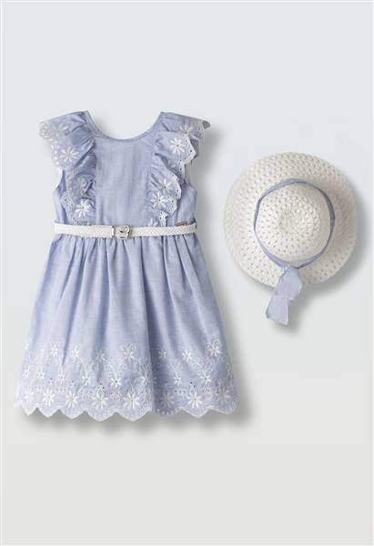VESTITO CON CINTURA E CAPPELLO