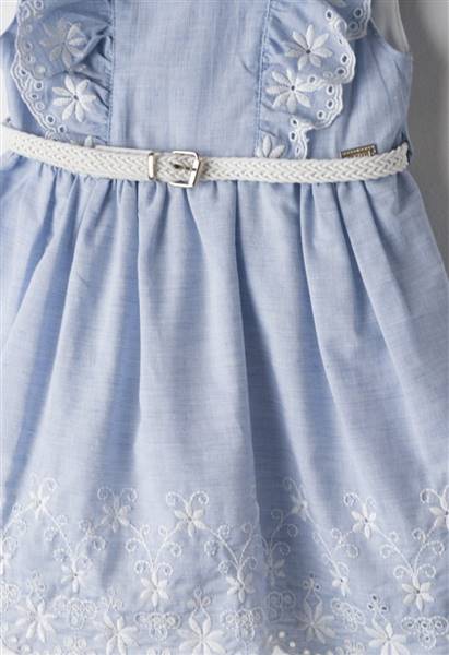 VESTITO CON CINTURA E CAPPELLO
