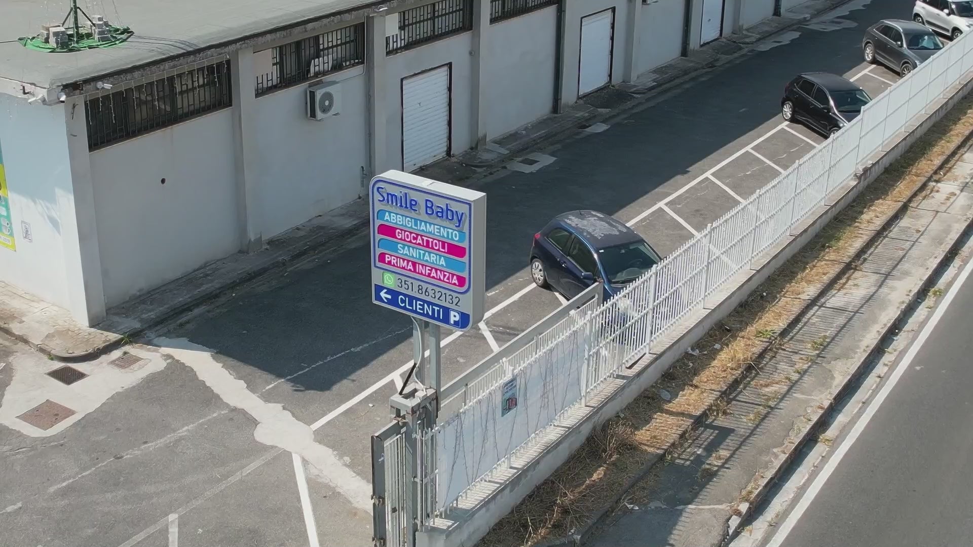 Carica il video: 
